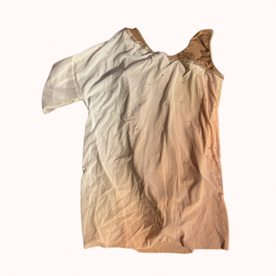 Justaucorps beige et blanc T34